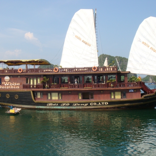 HẠ LONG TOUR