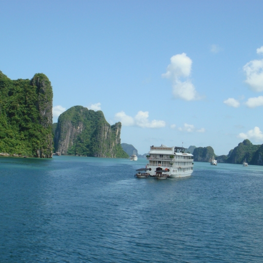 HẠ LONG TOUR