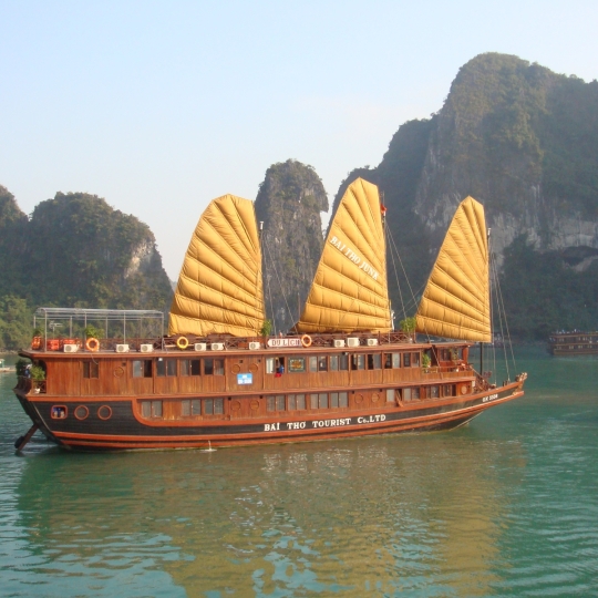  HẠ LONG TOUR